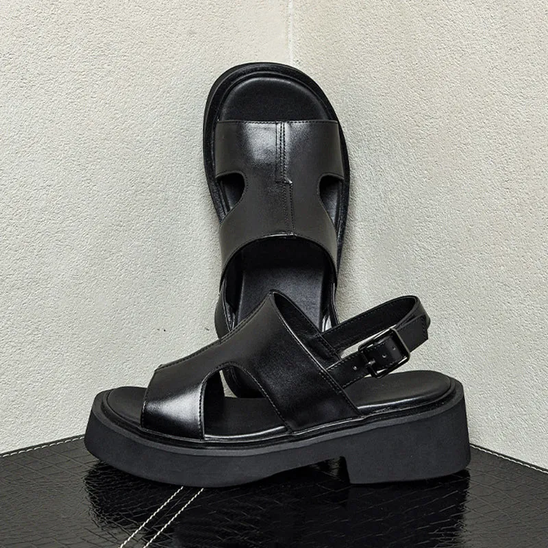 Serpatura Classic Sandal Design
